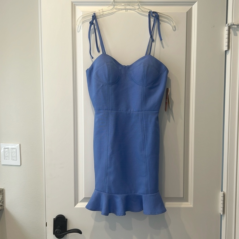 Gianni Bini size 7 blue mini dress with shoulder straps
